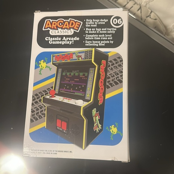 Arcade Classics Frogger mini arcade game.NIB - Picture 3 of 6